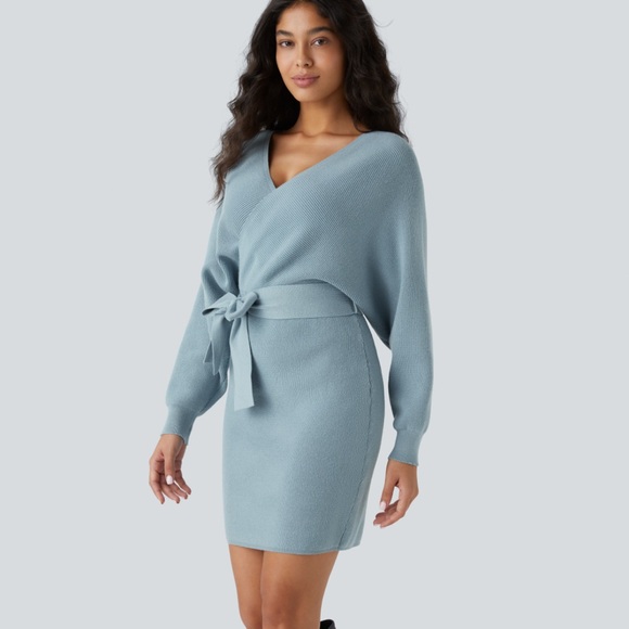 HALARA Dresses & Skirts - Halara Crossover Batwing sleeve Sweater dress, Size M
